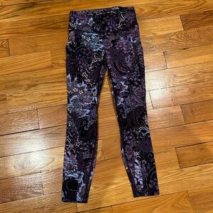 Lululemon wunder train legging. Worn only a few times.